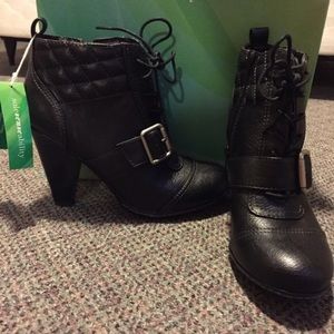 🌟 Sale!  Laced Black boots